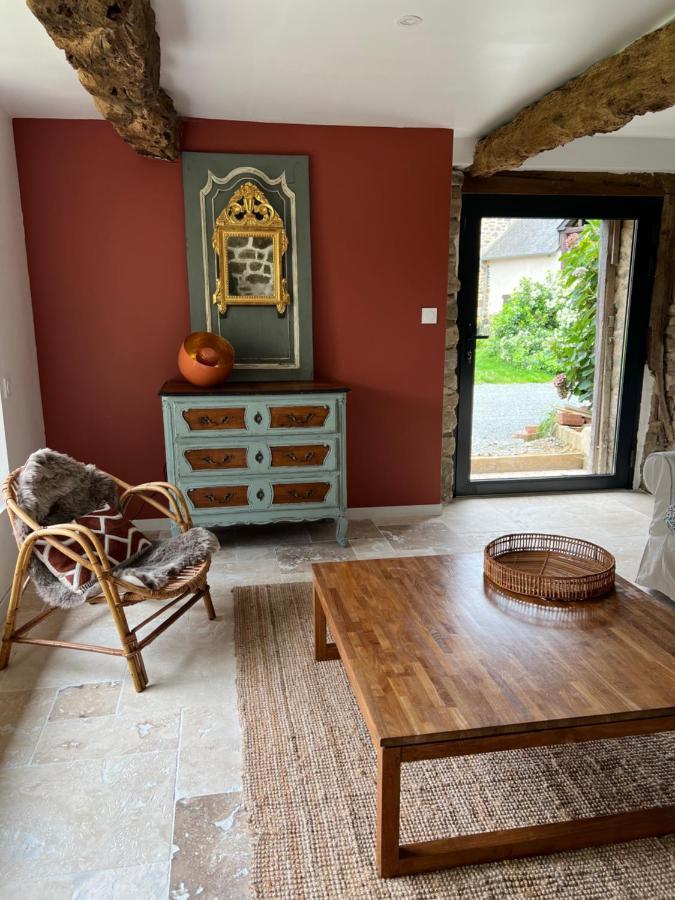 Le Logis De La Lettre Bed and Breakfast Tinténiac Esterno foto