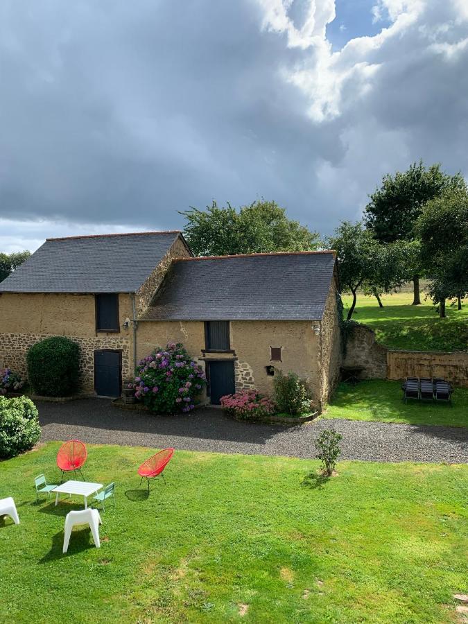 Le Logis De La Lettre Bed and Breakfast Tinténiac Esterno foto