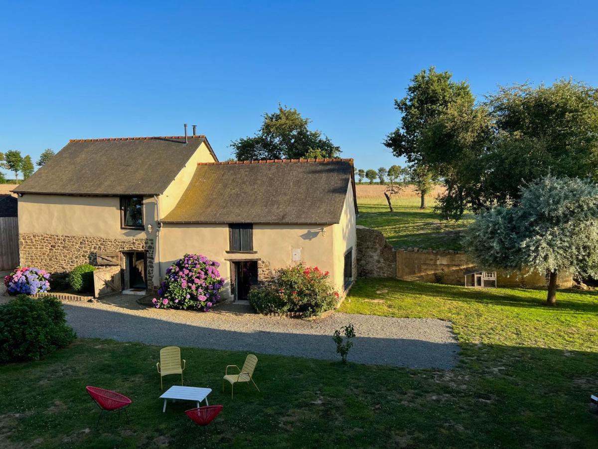 Le Logis De La Lettre Bed and Breakfast Tinténiac Esterno foto