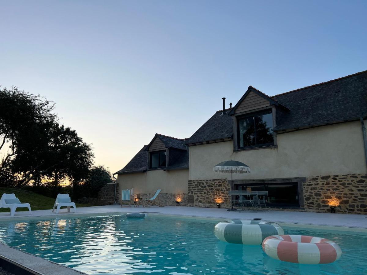 Le Logis De La Lettre Bed and Breakfast Tinténiac Esterno foto