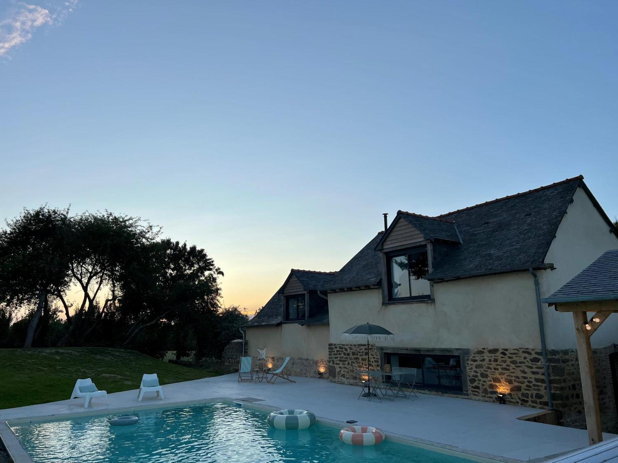 Le Logis De La Lettre Bed and Breakfast Tinténiac Esterno foto
