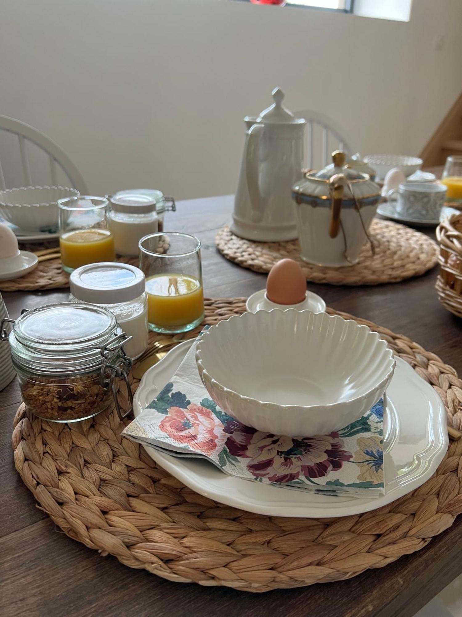 Le Logis De La Lettre Bed and Breakfast Tinténiac Esterno foto